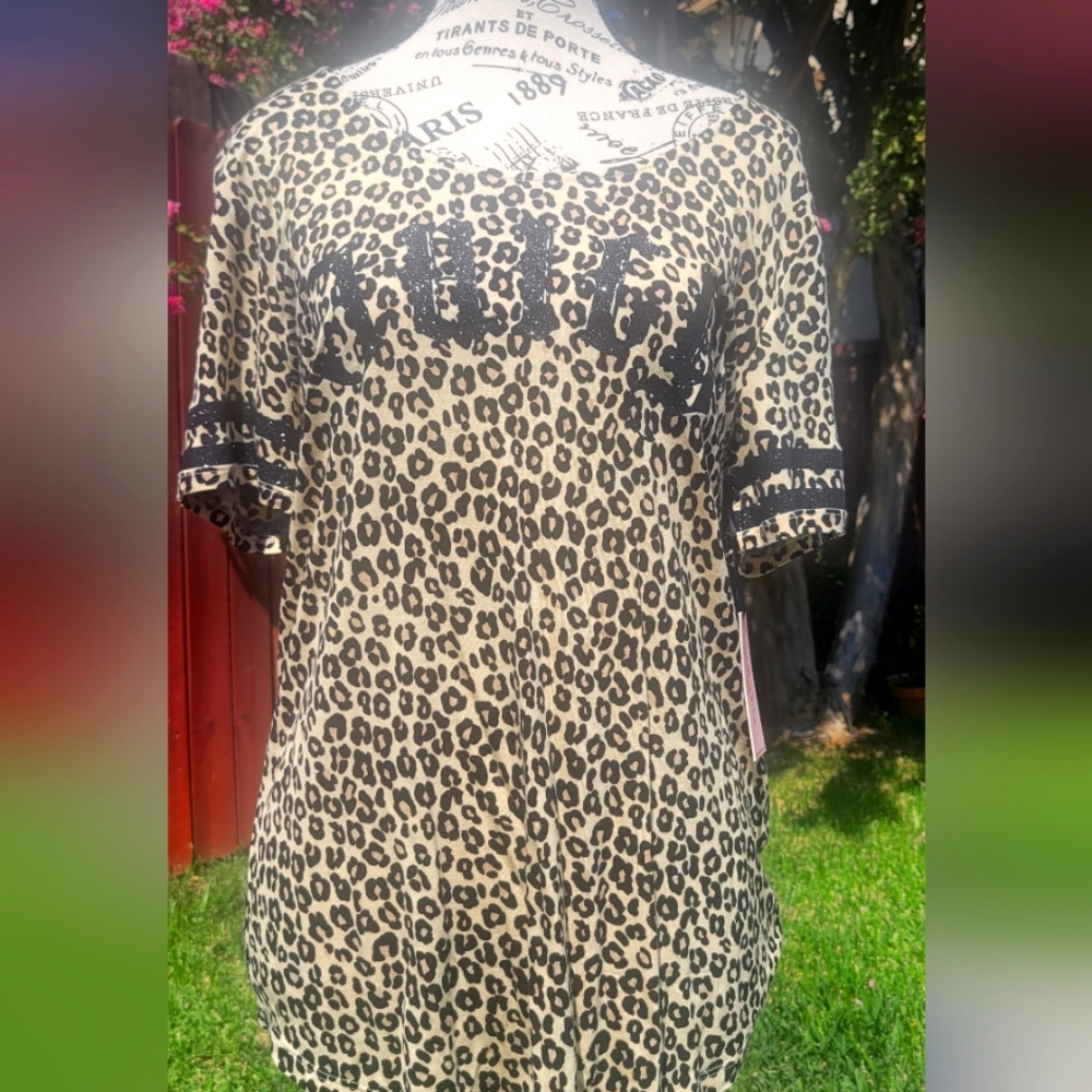 Juicy Couture short sleeve animal print top